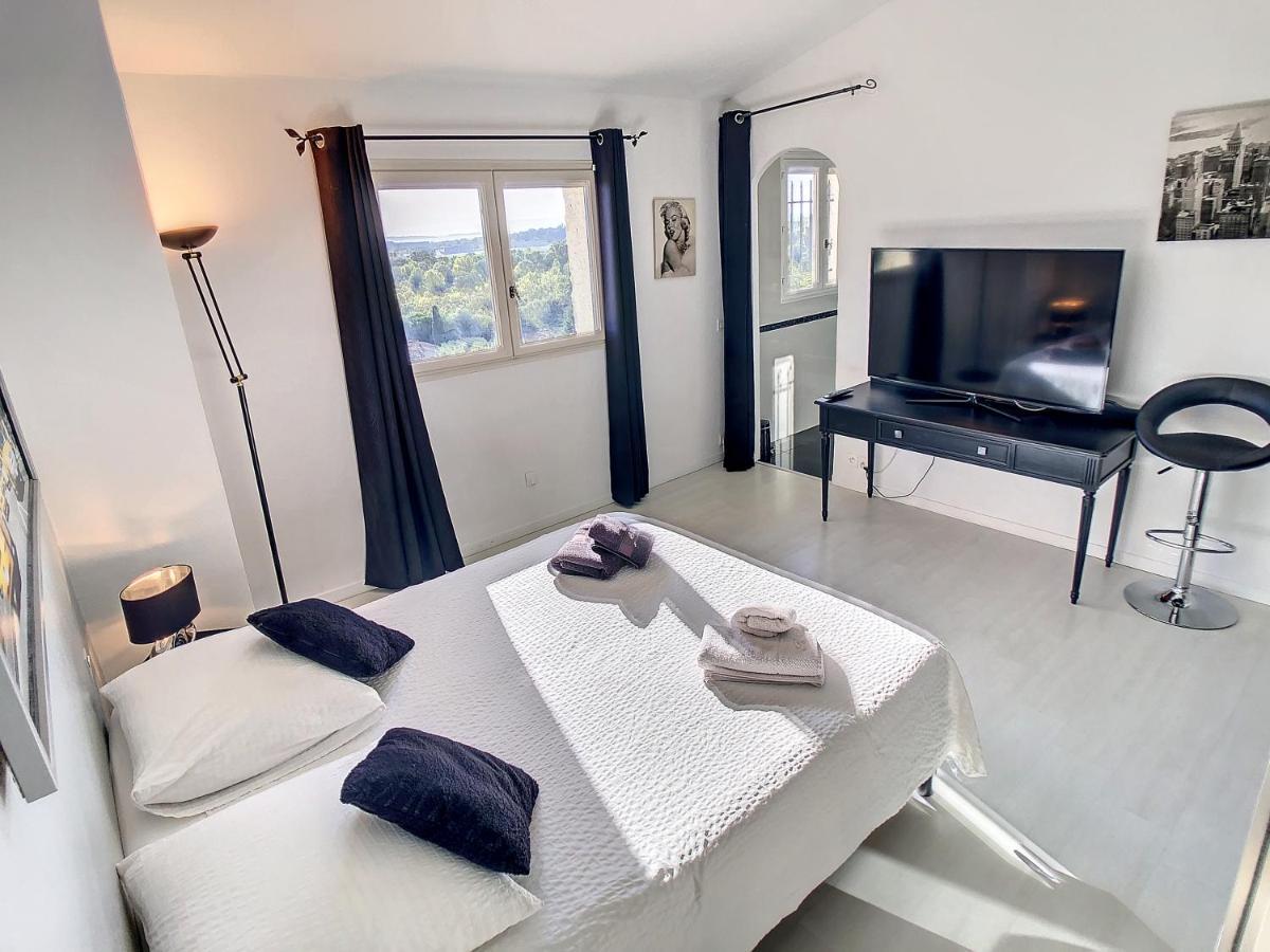 3 Bedrooms Villa Near Cannes - Pool & Jacuzzi - Sea View Mandelieu Extérieur photo