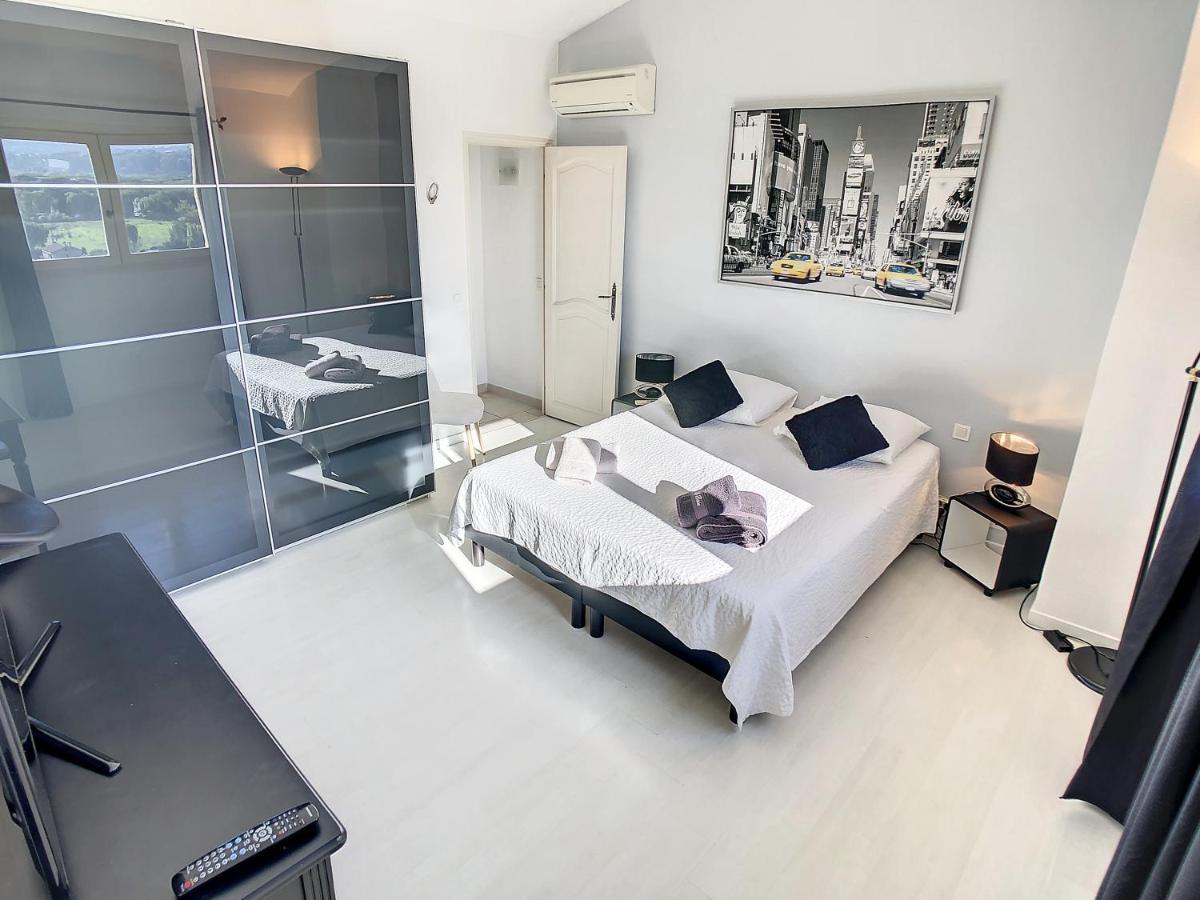 3 Bedrooms Villa Near Cannes - Pool & Jacuzzi - Sea View Mandelieu Extérieur photo