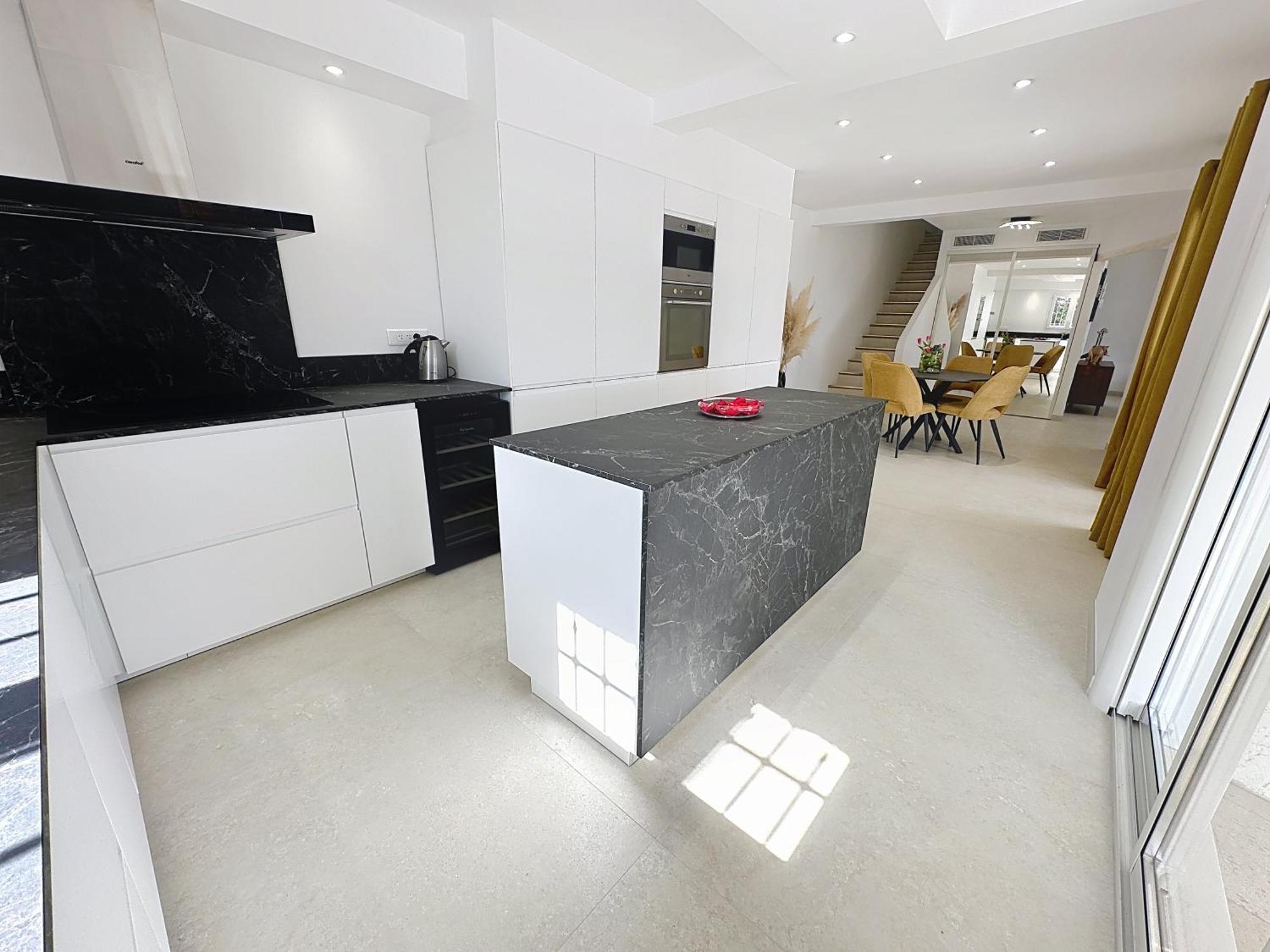 3 Bedrooms Villa Near Cannes - Pool & Jacuzzi - Sea View Mandelieu Extérieur photo