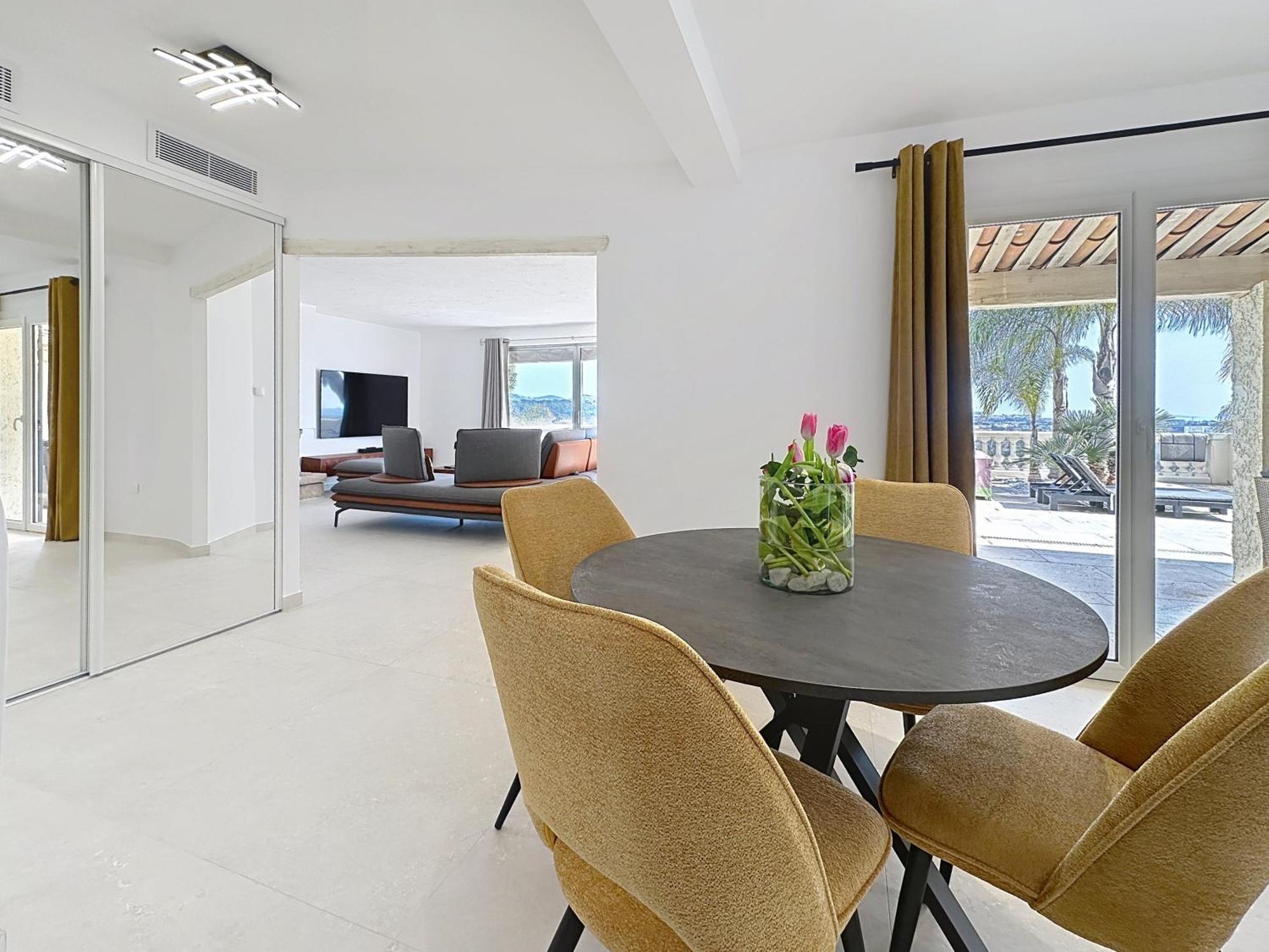 3 Bedrooms Villa Near Cannes - Pool & Jacuzzi - Sea View Mandelieu Extérieur photo