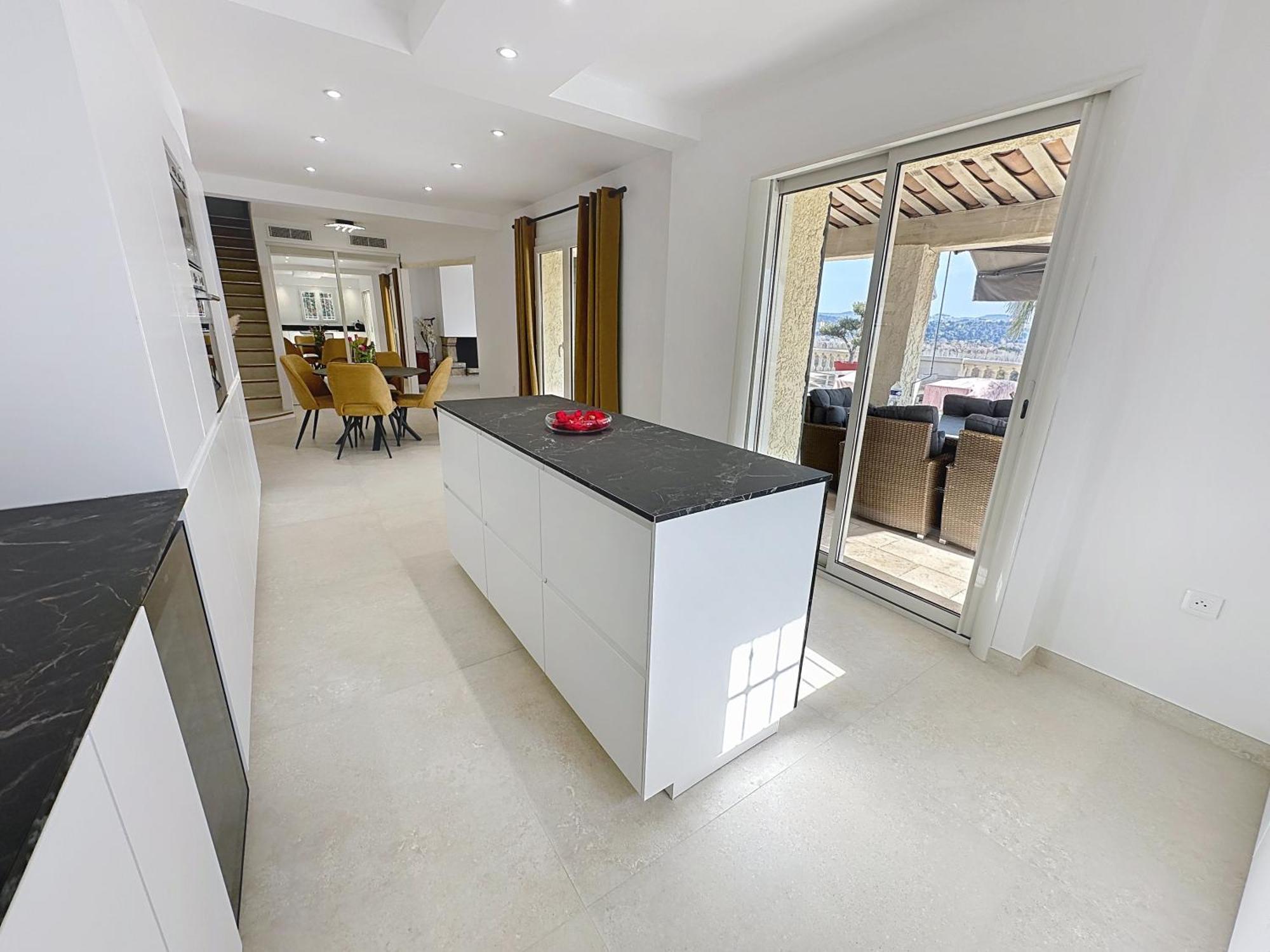 3 Bedrooms Villa Near Cannes - Pool & Jacuzzi - Sea View Mandelieu Extérieur photo
